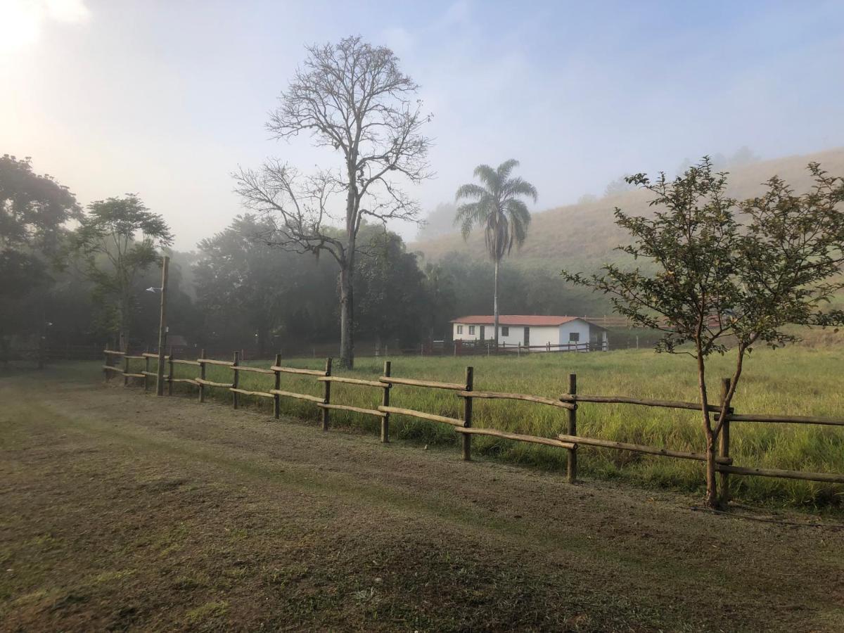 Conservatória Vivenda Dos Guaranys -Um Projeto Ecologico - Casaヴィラ エクステリア 写真